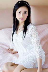 女人扒开的小泬高潮喷水小说